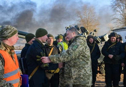 Ucraina, Poroshenko partecipa a un'esercitazione militare 15