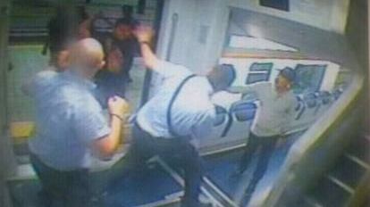 Capotreno ferito da machete: Stato e aggressori lo beffano