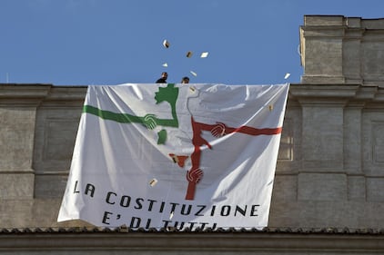 I grillini sul tetto della Camera: occupazione ad oltranza 1