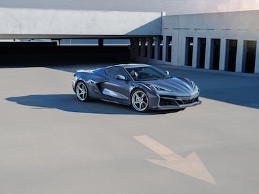Corvette E-ray, la prima ibrida V8: guarda le foto 9