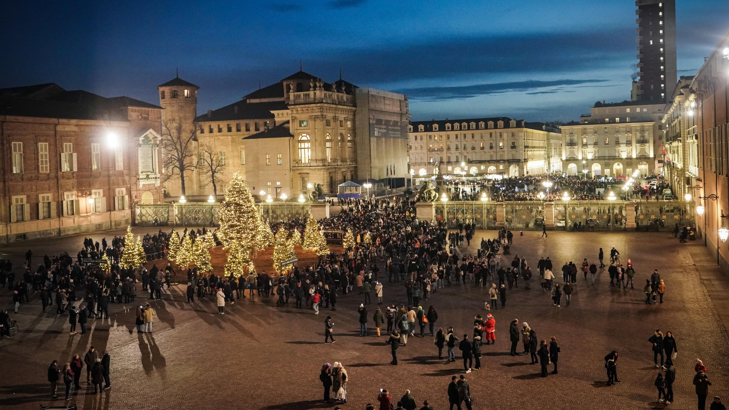 Luminarie di Natale: da Torino a Lecce, tutti gli spettacoli di luce da riscoprire