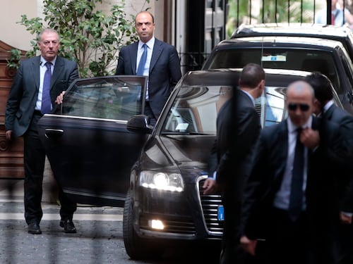 Santanchè: "Offro la mia testa ad Alfano"
