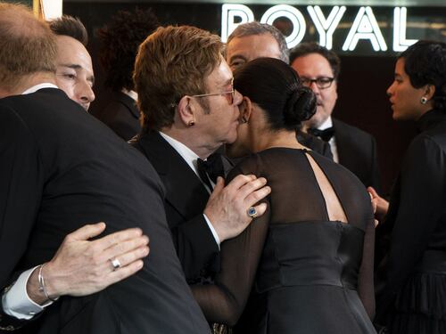 Alla prima di "The Lion King" Harry e Meghan rubano la scena a tutti