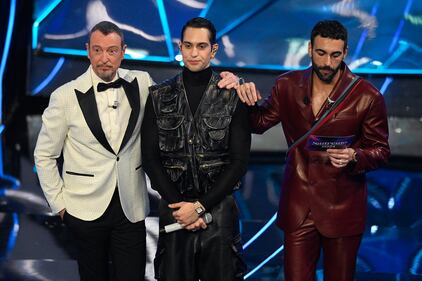 Sanremo 2024: ecco il look della prima serata del Festival di Mahmood 7
