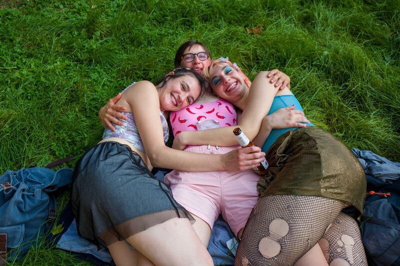 In strada a Milano per il Pride ma con poche mascherine 9