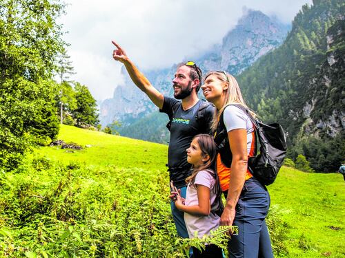 Fattorie didattiche o voli in parapendio: qui la vacanza è per tutta la famiglia