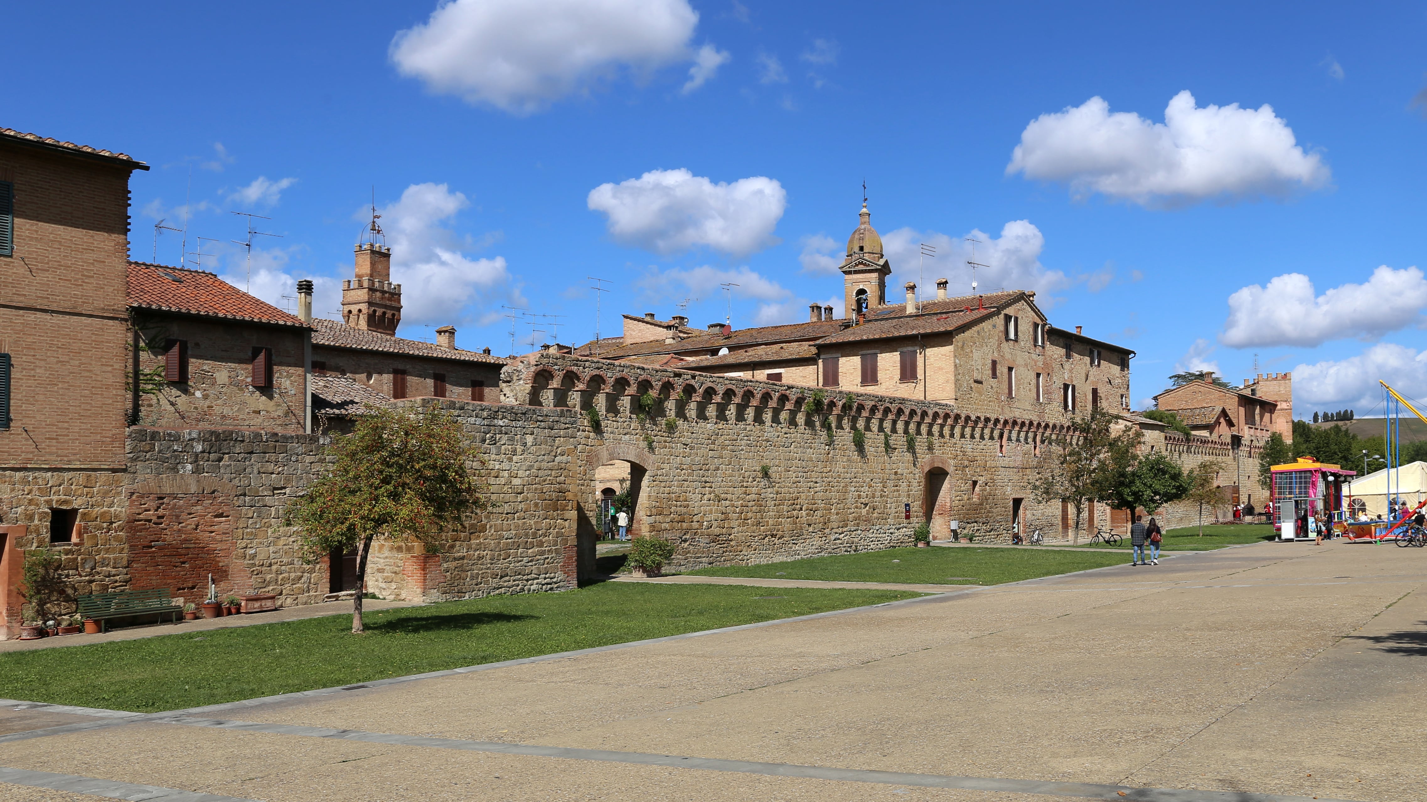 Buonconvento, il borgo più bello della Toscana?