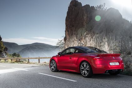 Peugeot RCZ R, 1.6 da 270 cv 7
