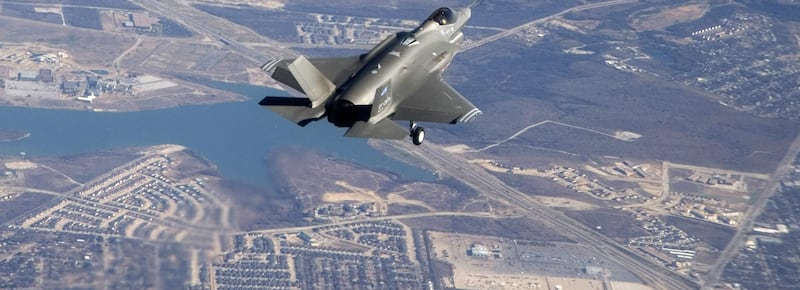 Droni violano lo spazio Nato sul Baltico: caccia in volo. Massicci raid russi in Ucraina: 7 morti
