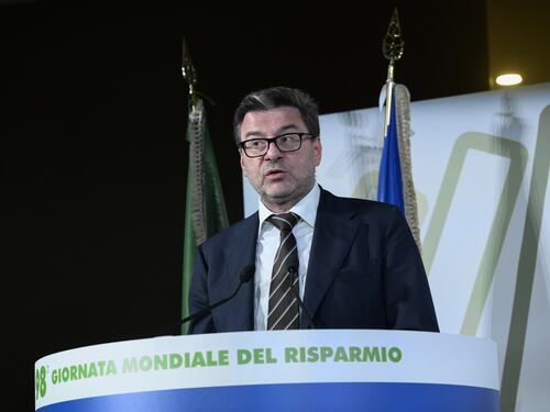 Il tetto al contante sale a 5mila euro. Pace fiscale e flat tax i prossimi obiettivi
