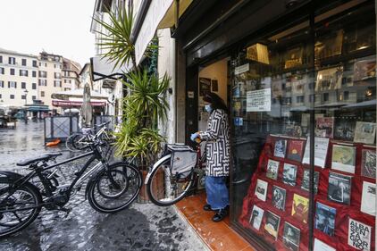 A Roma riaprono le librerie 7