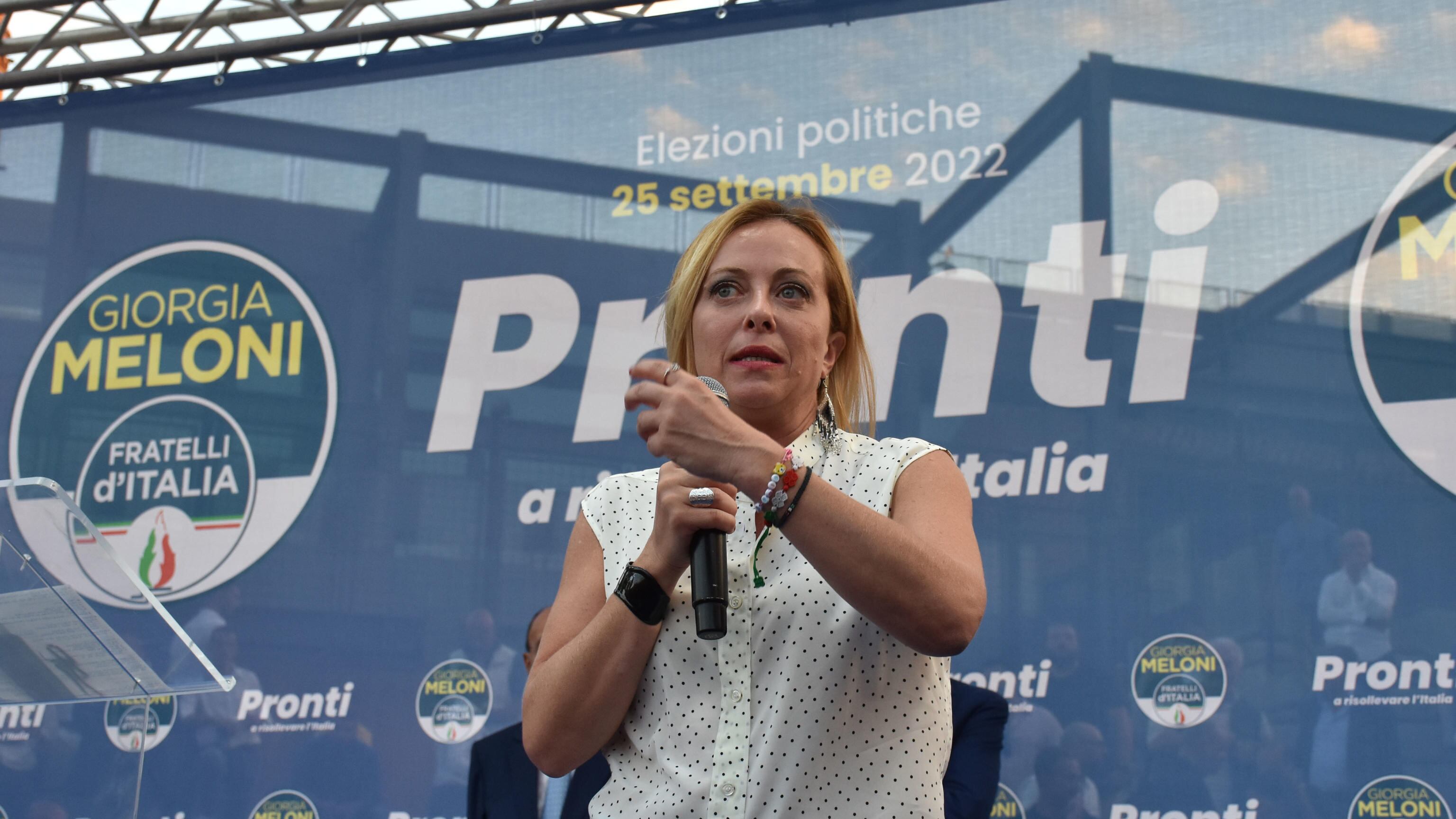Tommaso Longobardi: "La Meloni vola sui social? Quell'Io sono Giorgia... boomerang per i nemici"