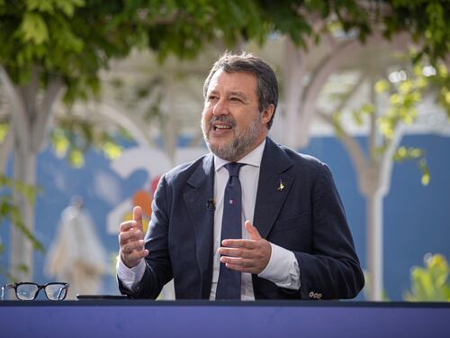 Salvini rilancia sulla flat tax. E si smarca dal rischio centro