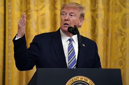 Emergenza Coronavirus, Donald Trump ad un evento per sostenere le piccole imprese 2