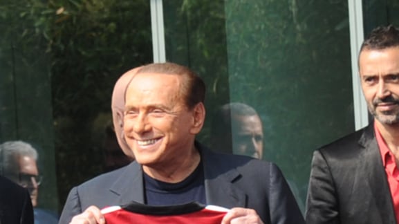 Milan, c'è l'ok di Berlusconi alla trattativa coi cinesi