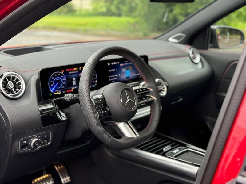 Mercedes EQA 300 4Matic: guarda la gallery del crossover elettrico premium 16