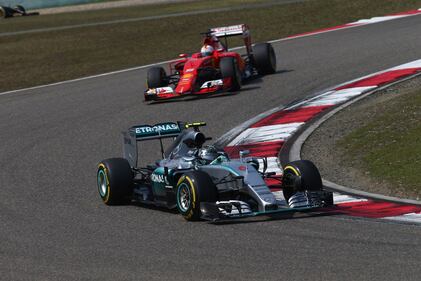 Gp Cina, doppietta Mercedes. Ferrari terza e quarta 2