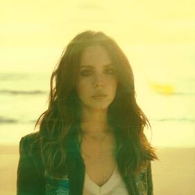 Lana Del Rey, ritorno malinconico per la sexy cantautrice 11