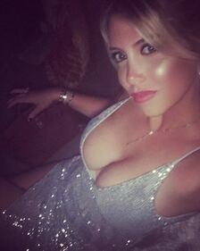  Wanda Nara hot dall'estetista  12