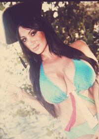 Marika Fruscio, marinaretta sexy in barca 25