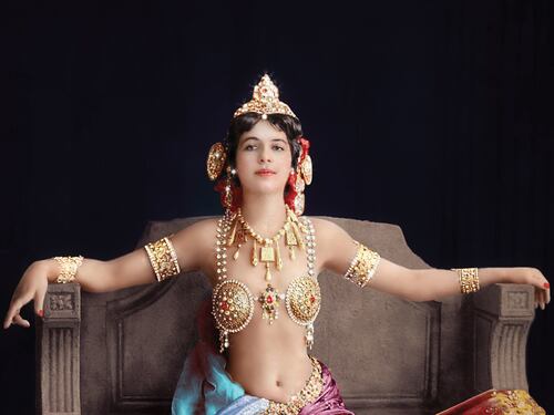 Sensualità, intrighi, leggenda. Mata Hari, la spia condannata a morte per fucilazione