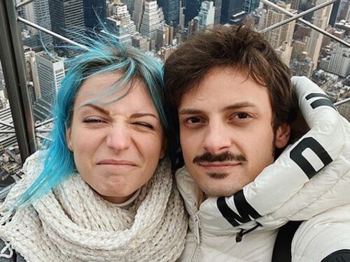 Fabio Rovazzi e Karen Kokeshi in vacanza a New York, gli hater: “Ti svuota il conto”