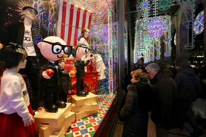 Natale alla Rinascente con le vetrine di Dolce & Gabbana 2
