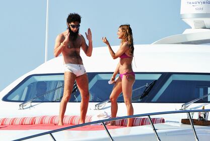 Elisabetta Canalis sexy, lato b al mare 17