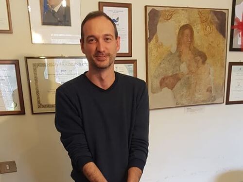 Quel sindaco ribelle che restituisce allo Stato mille euro in monetine