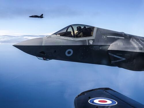 Vola il nuovo F-35 e nessuno ne parla