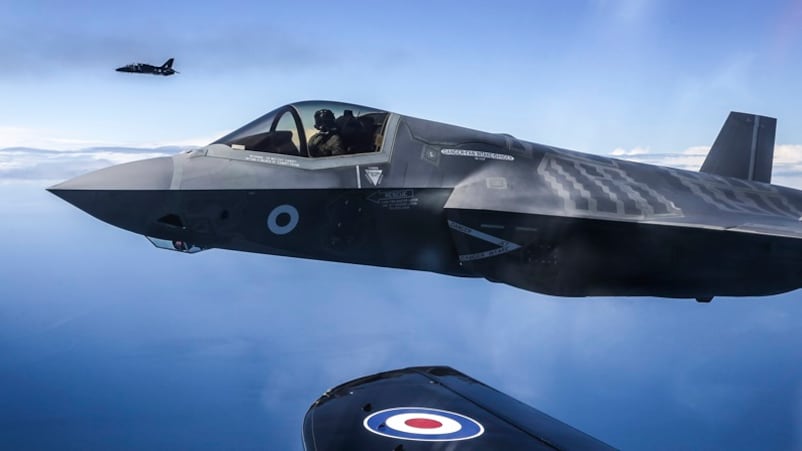 Vola il nuovo F-35 e nessuno ne parla
