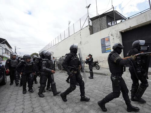 Ecuador, scontri e saccheggi: decretato lo stato d'emergenza
