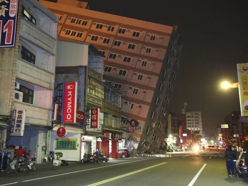Terremoto a Taiwan, crollano alcuni palazzi