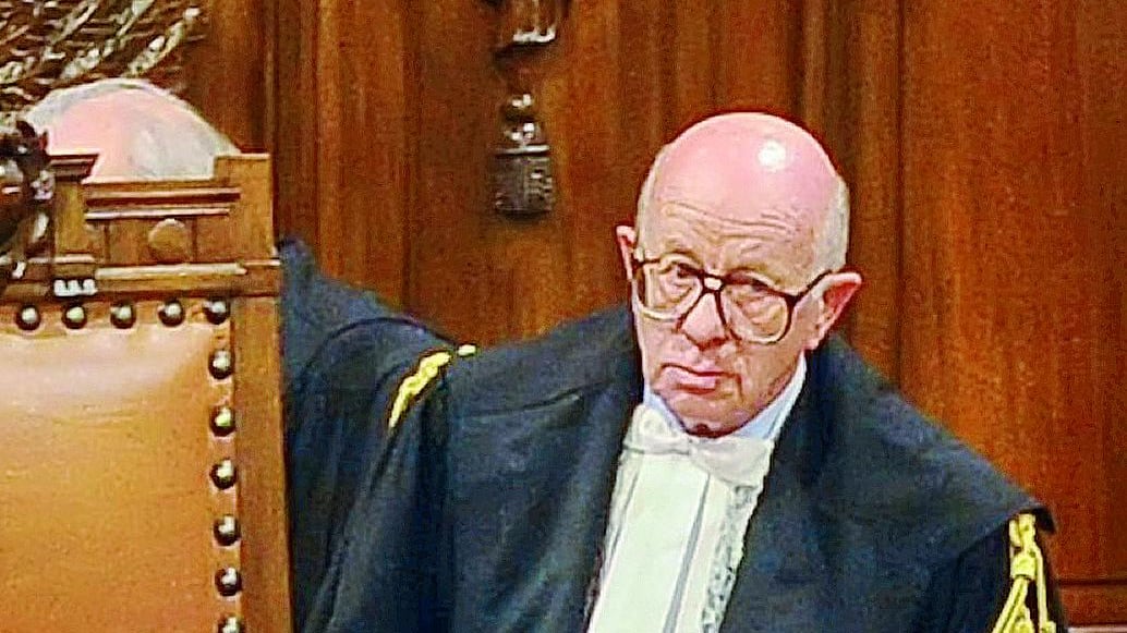 Figuraccia di Esposito: elogi al calunniatore