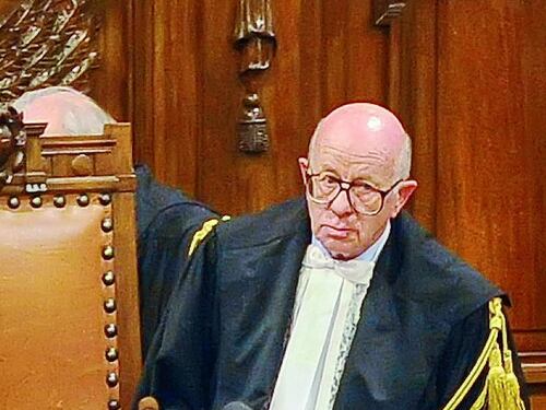 Figuraccia di Esposito: elogi al calunniatore