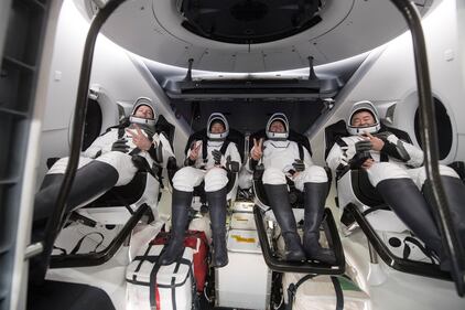 Il ritorno della capsula Crew Dragon 2 sulla terra 2