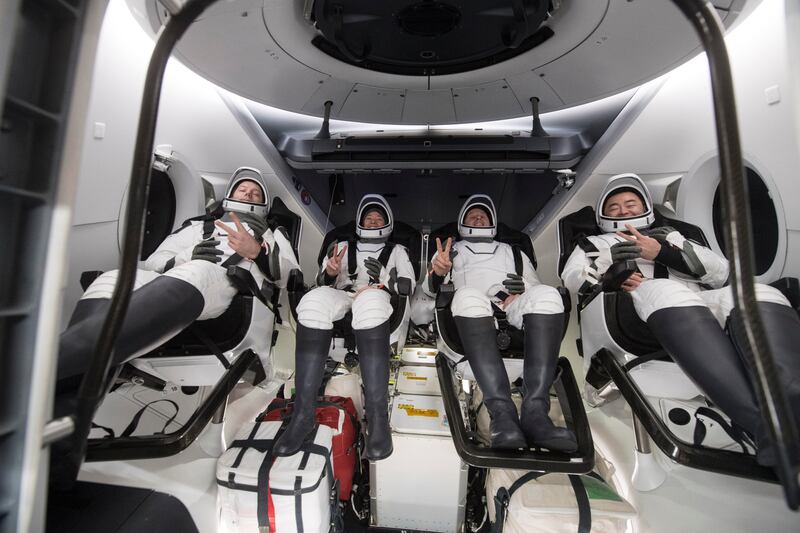 Il ritorno della capsula Crew Dragon 2 sulla terra 2