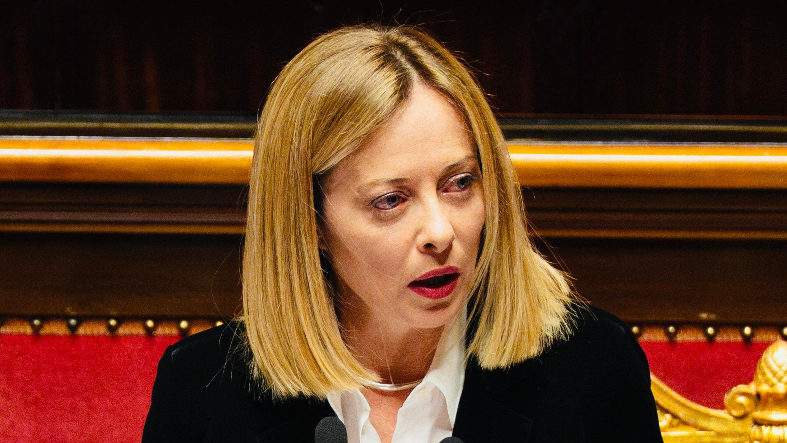 C'è un imbroglio su Meloni, De Gasperi straccia Ventotene e Benigni: quindi, oggi…