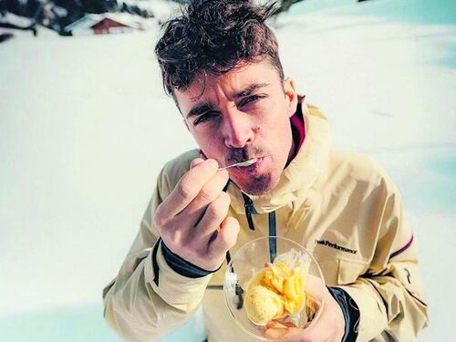 Leclerc si inventa gelataio di qualità dopo i bocconi amari rifilati da Sainz