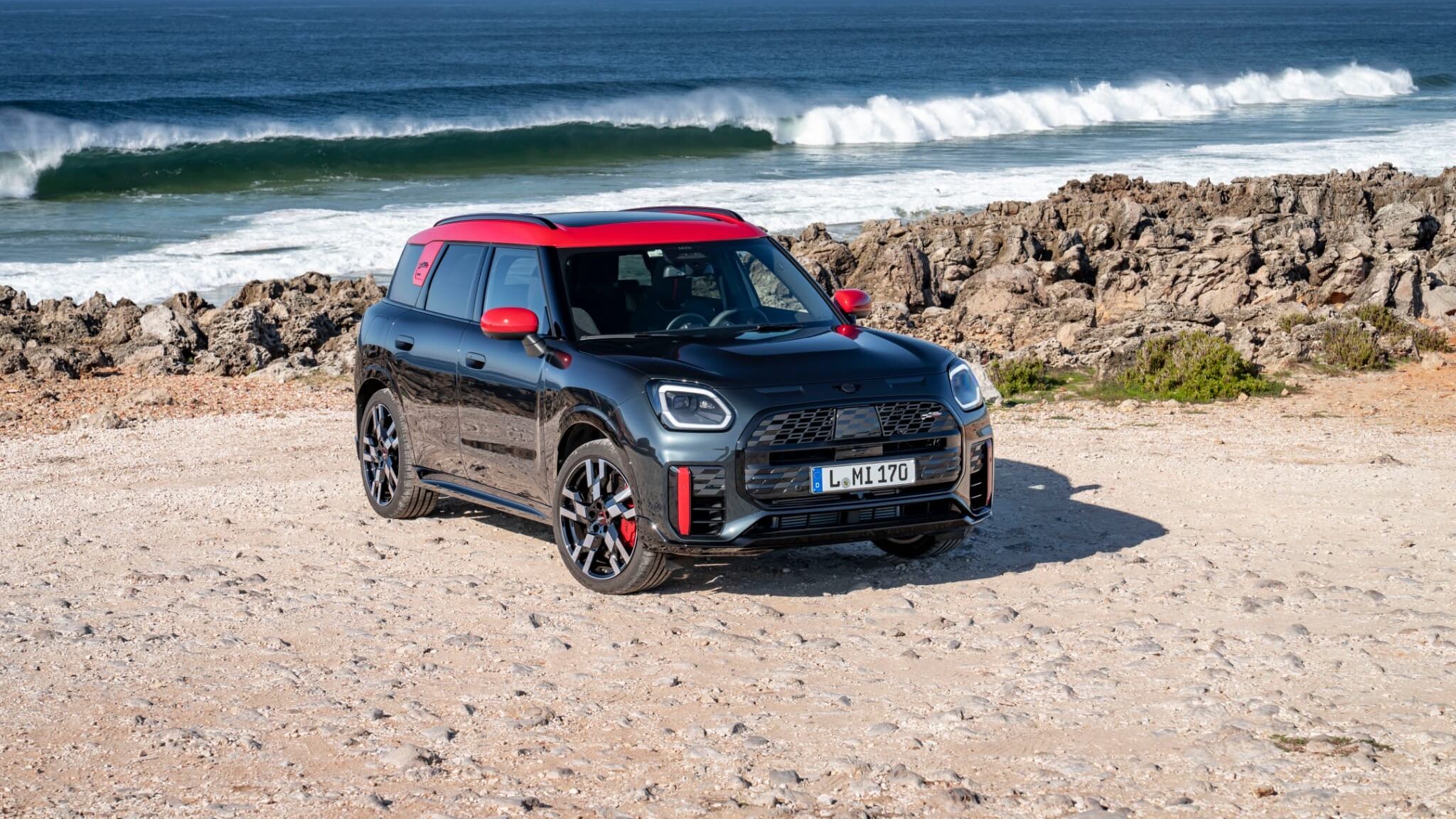 A bordo della nuova MINI Countryman John Cooper Works All 4, la più aggressiva di tutte