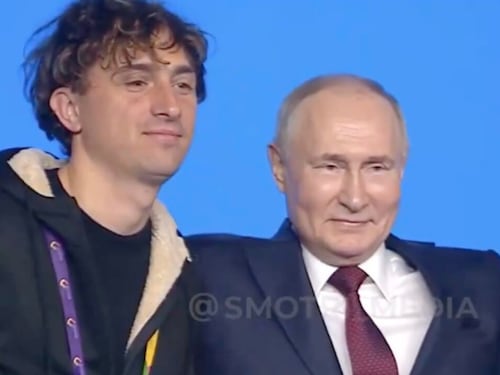 "Contro la propaganda occidentale": chi è Jorit, l'artista filo russo alla corte di Putin
