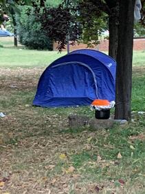 Parchetto piazzale Lugano a Milano con l'accampamento rom 2