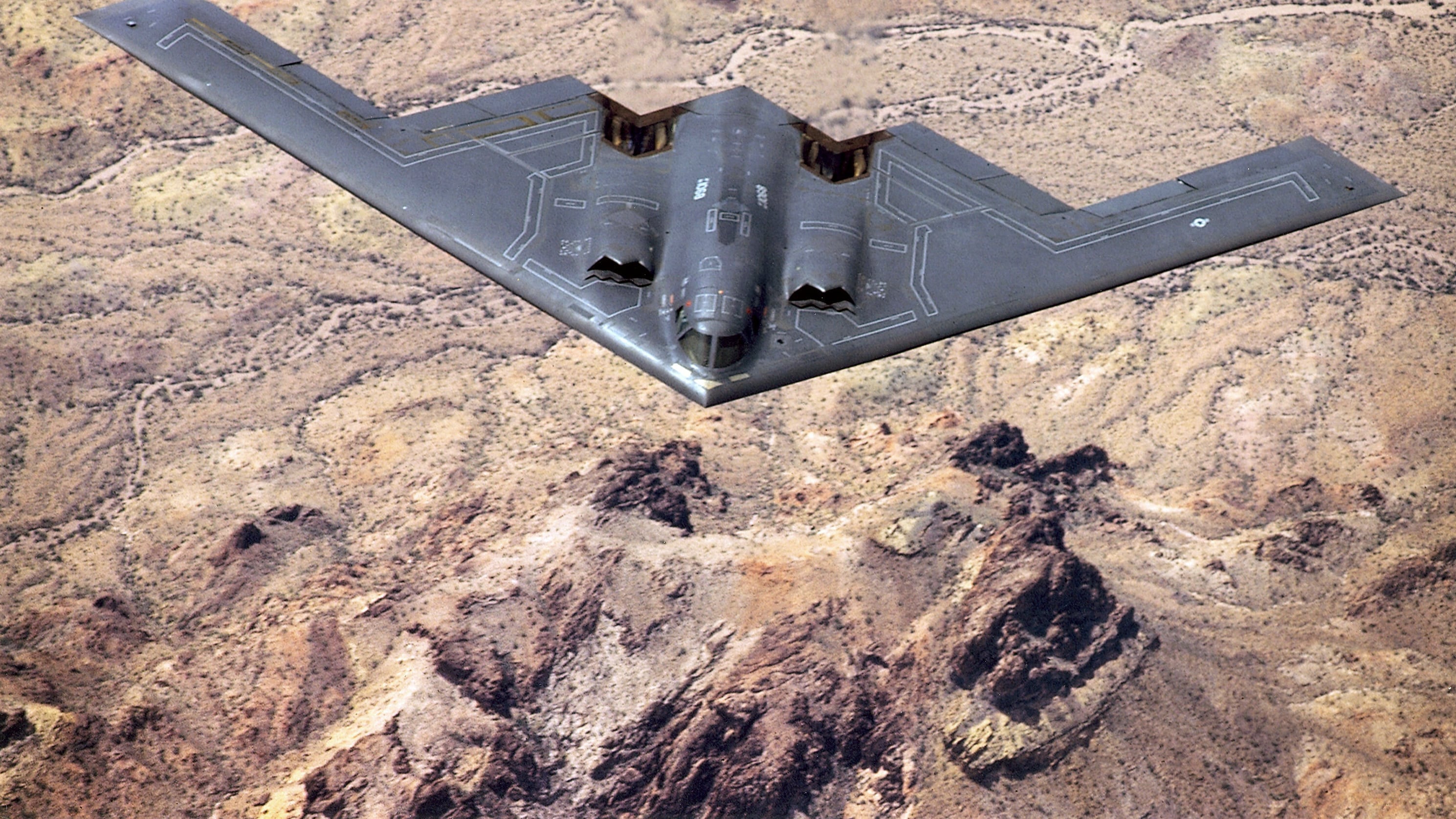 Il super jet invisibile che spaventa l'Iran. Ma servono più armi. "Pronti 50 miliardi"