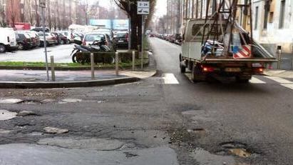 Città martoriata dalle buche? Referendum per la più «bella»