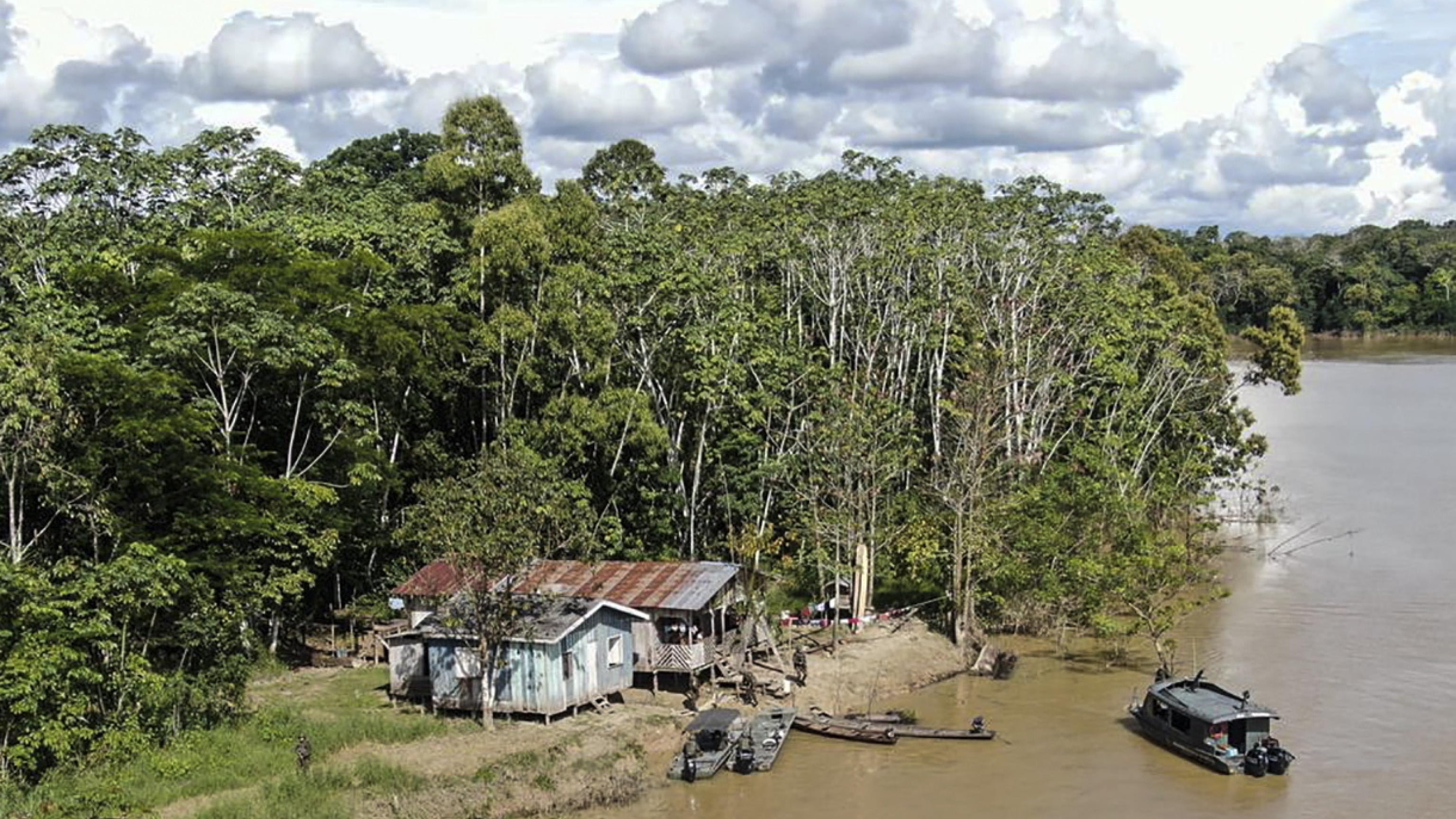 "Trovati resti umani". Svolta nel mistero degli esploratori spariti in Amazzonia