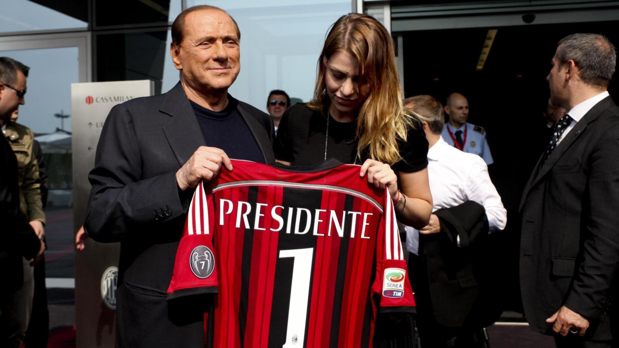 Berlusconi: "Inchiesta sulla cessione Milan? È solo un altro buco nell'acqua"