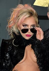 Lady Gaga in pelle ai Grammy Awards 4
