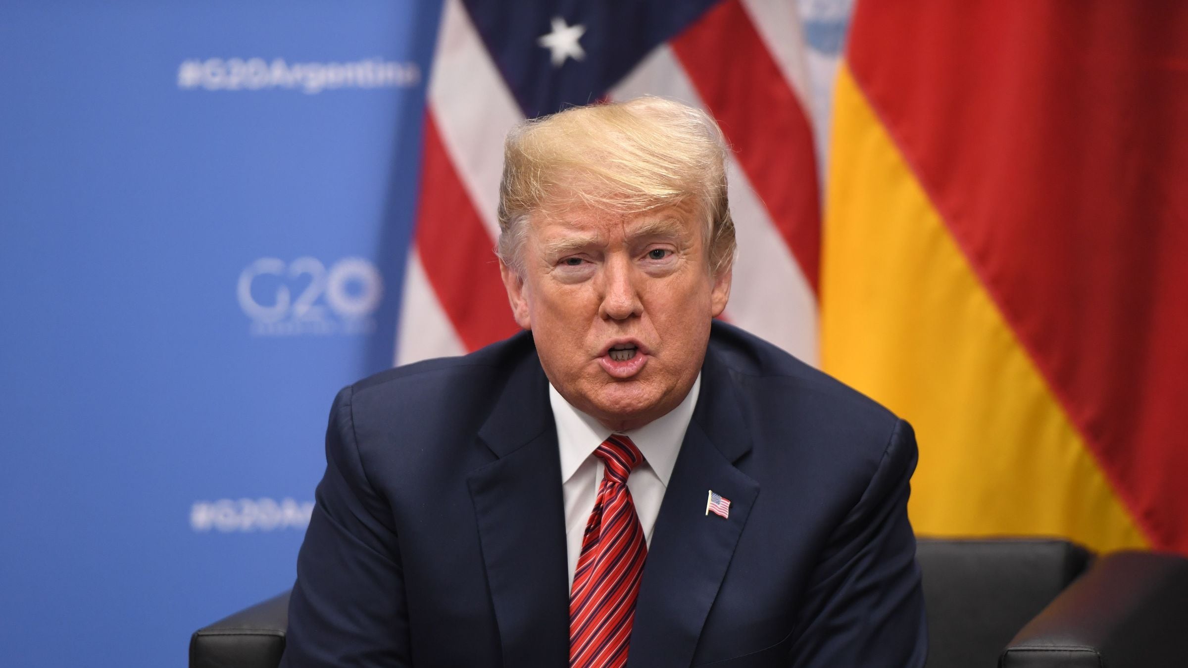 Donald Trump e il Pentagono sono a caccia di alieni