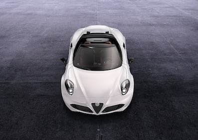 Alfa Romeo 4C Spider, orgoglio italiano a cielo aperto 1