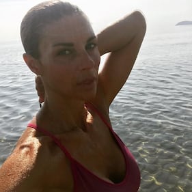 Martina Colombari sexy per il compleanno 5